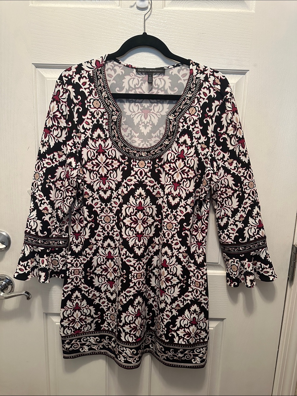 White House Black Market Black, White & Maroon Damask Scoop Neck Tunic L